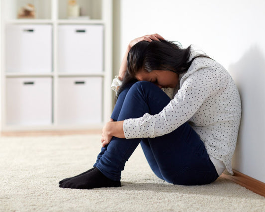 Ansiedad e Irritabilidad en la Menopausia: Causas Hormonales, Impacto Emocional y Estrategias Naturales para el Bienestar